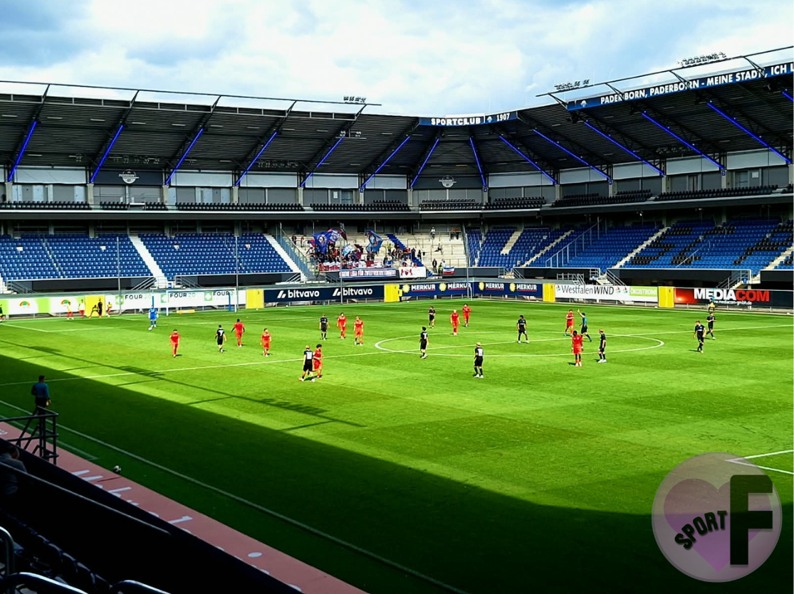 SC Paderborn 07 II gegen den Bonner SC – Verzweiflung auf der Tribüne